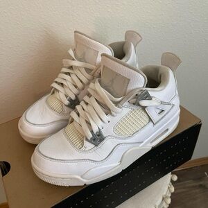 Nike White and Gray Women's Athletic Shoes
